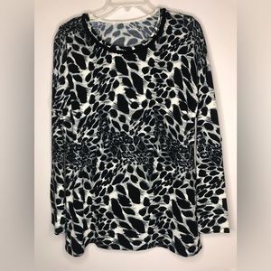 Scoop neck cheetah sweater L